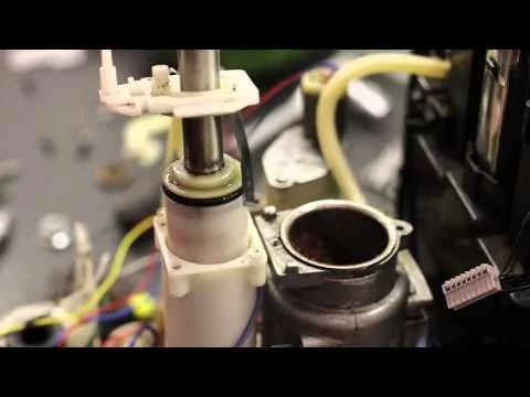 aparatul de cafea krups curge - 5 posibile defecte 2 Aparatul de cafea Krups curge - 5 posibile defecte